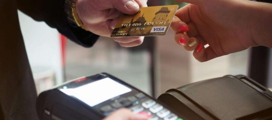 Este banco está oferecendo $6.000 por abrir uma conta – e outros 8 estão oferecendo $1.000 ou mais como bônus de adesão.